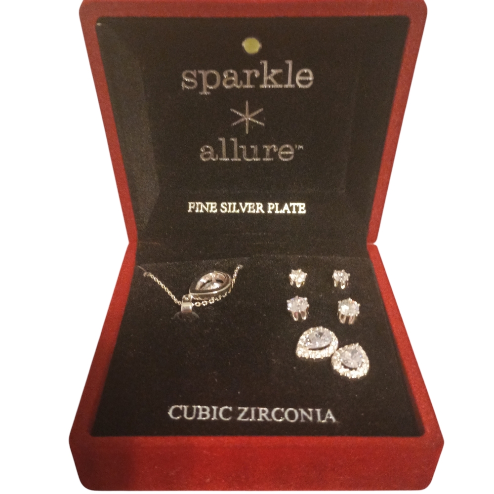Minimalist Silver Necklace Set with Clear Stones